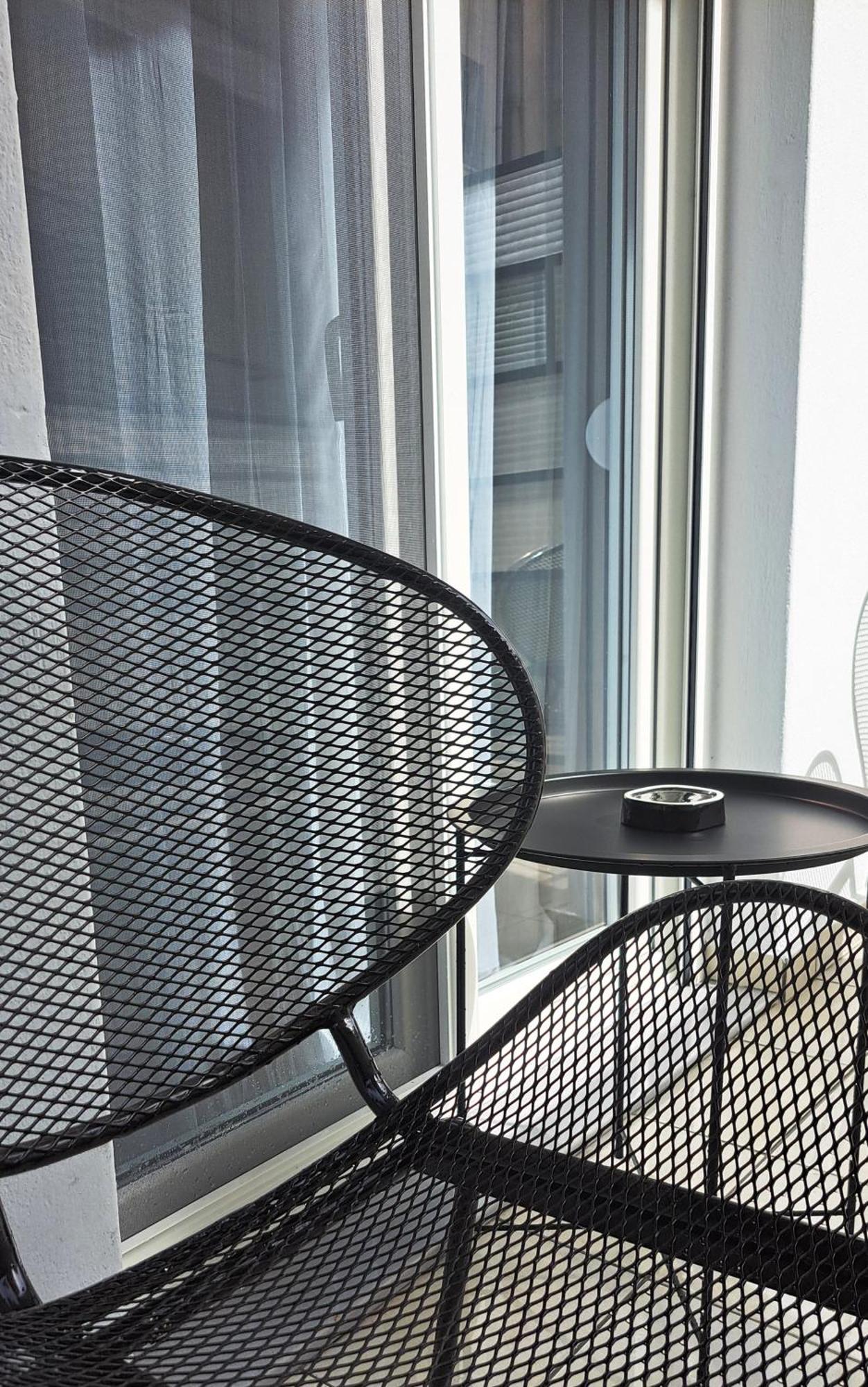 Stylish City Center Apartment Serres Bagian luar foto